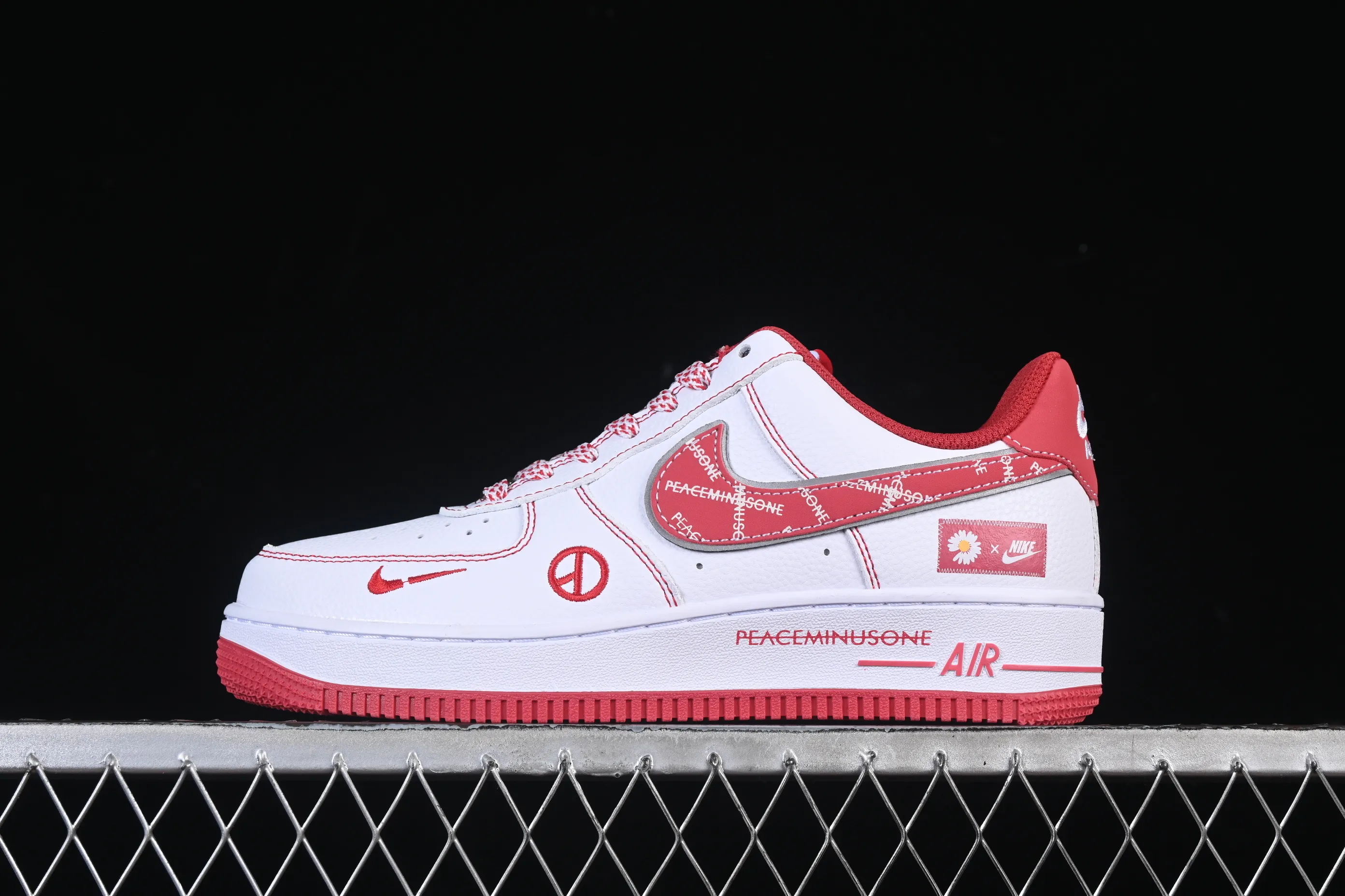 All Categories Nk Air Force 1 Air Force Series Nk Air Force 1 Low Air Force Low Nike Air Force 1'07 Low G-Dragon Joint White Rose Red Air Force 1 Low-top Casual Shoes HV5999-008